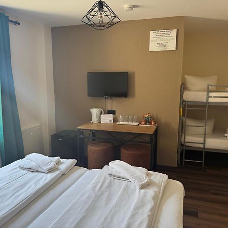 Hotel Capitol Zentrum - 24H - Friedrichshafen Eksteriør bilde