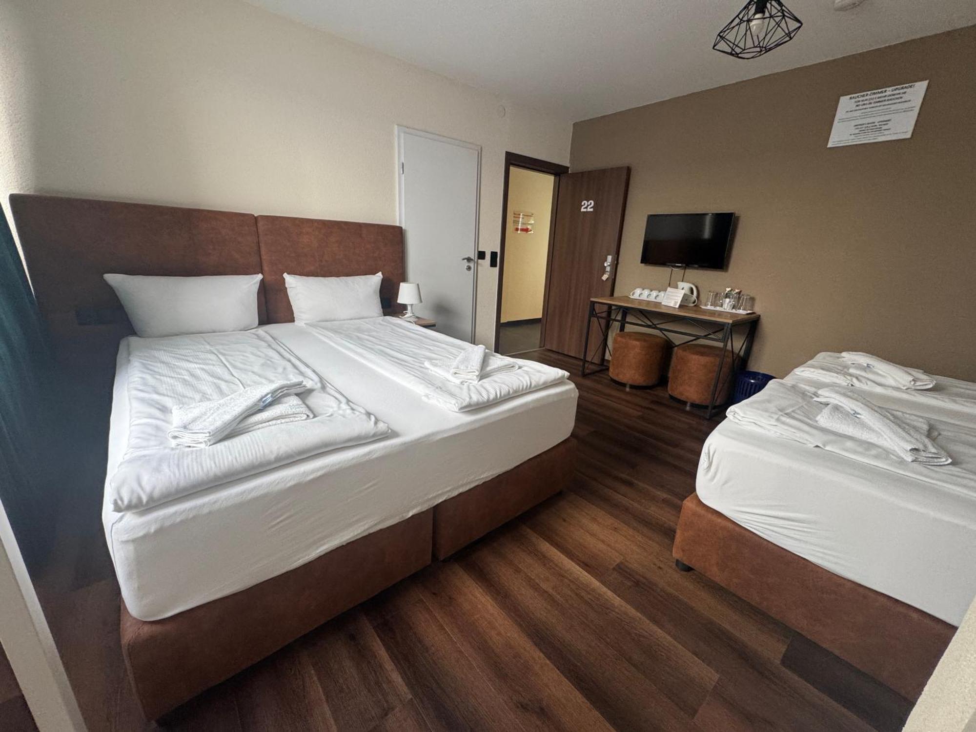 Hotel Capitol Zentrum - 24H - Friedrichshafen Eksteriør bilde