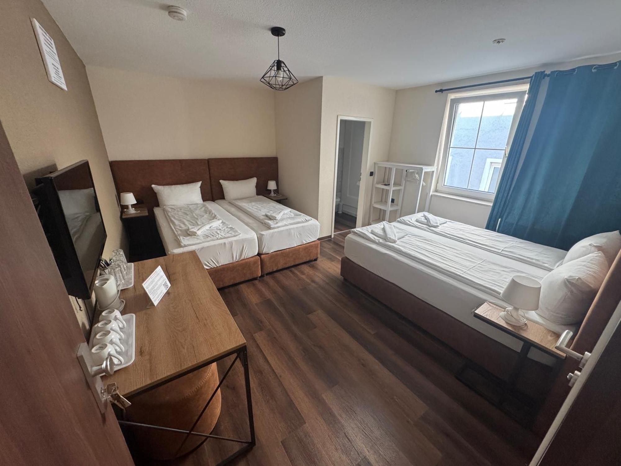 Hotel Capitol Zentrum - 24H - Friedrichshafen Eksteriør bilde