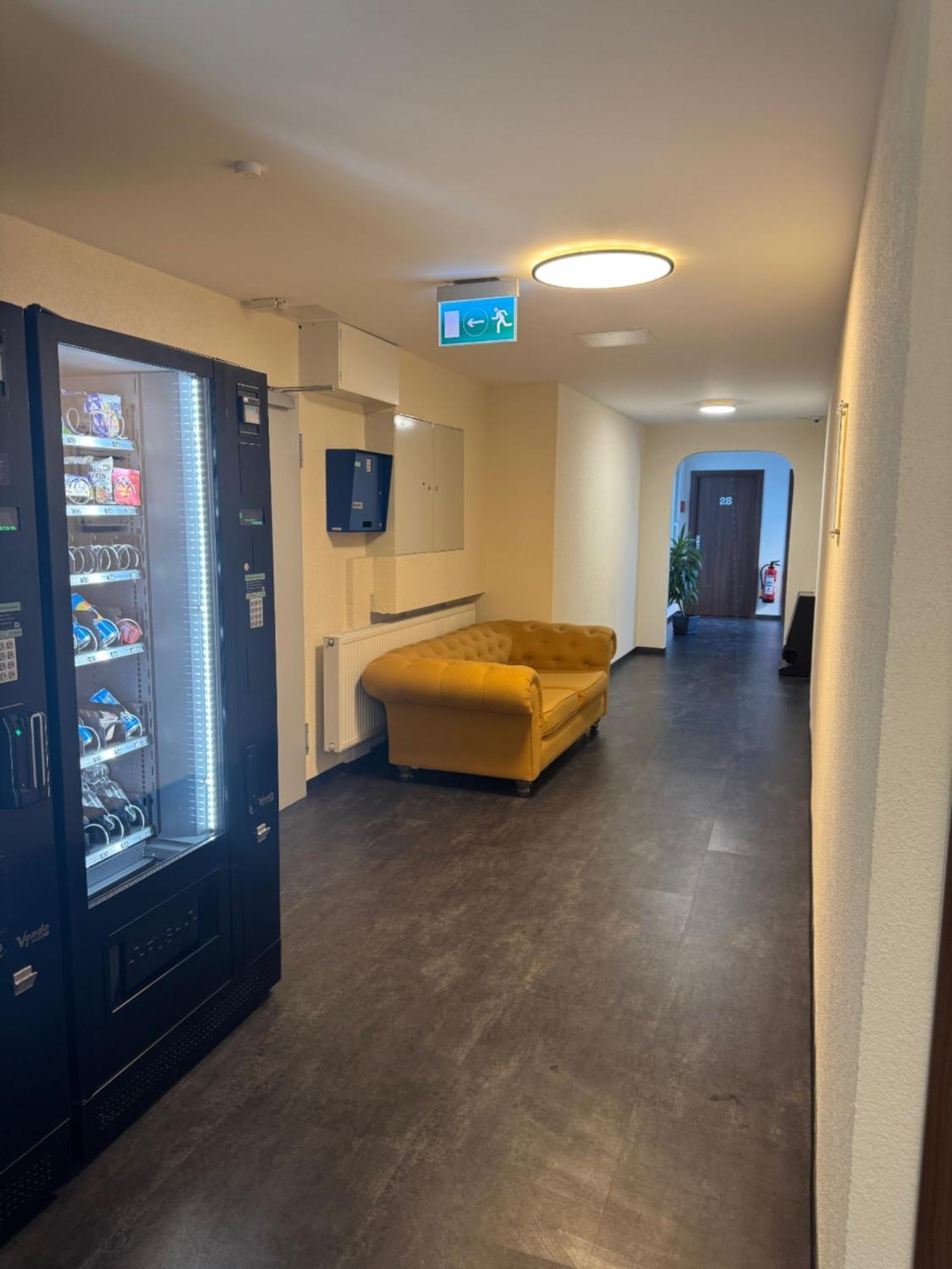 Hotel Capitol Zentrum - 24H - Friedrichshafen Eksteriør bilde