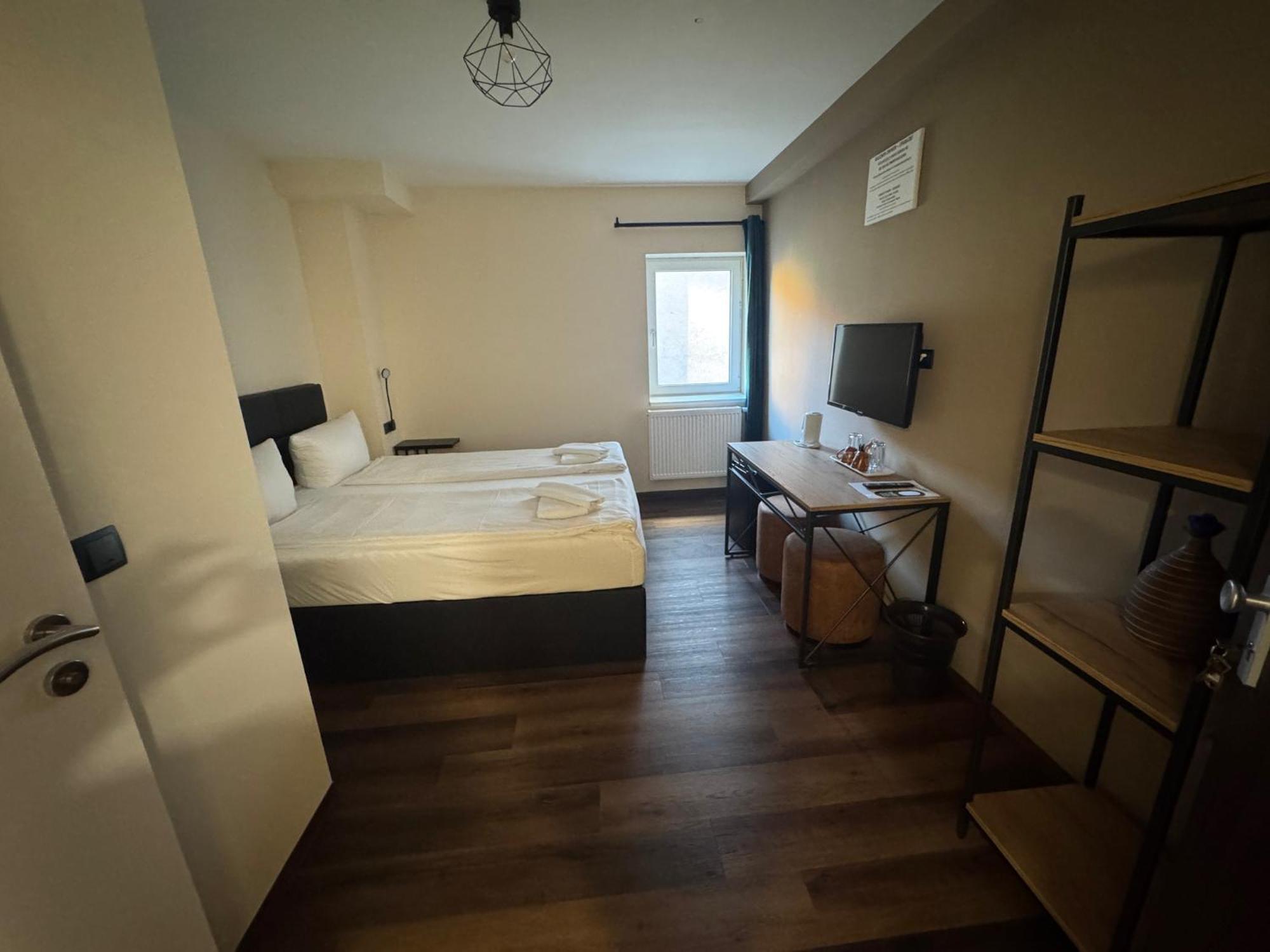 Hotel Capitol Zentrum - 24H - Friedrichshafen Eksteriør bilde