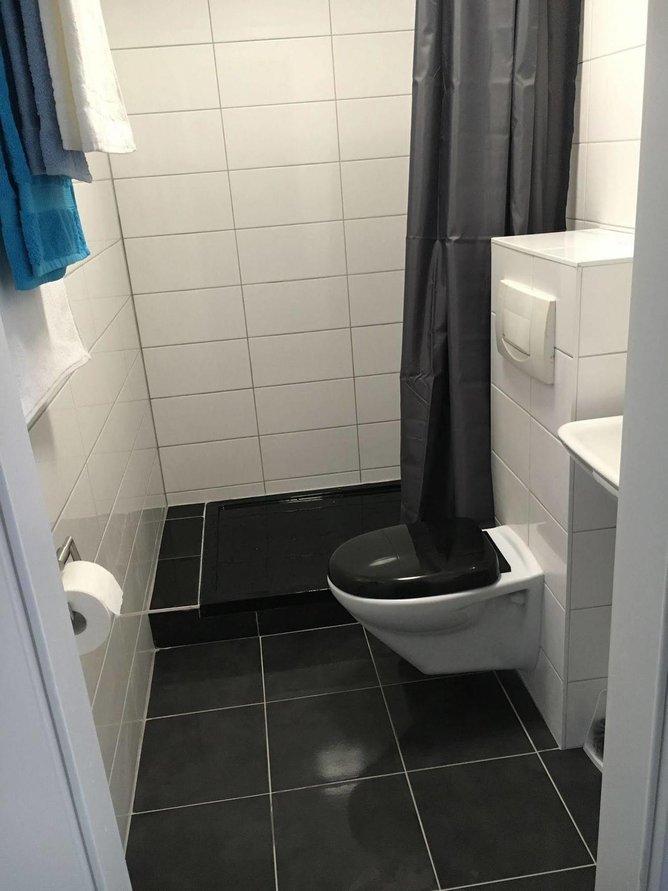 Hotel Capitol Zentrum - 24H - Friedrichshafen Eksteriør bilde